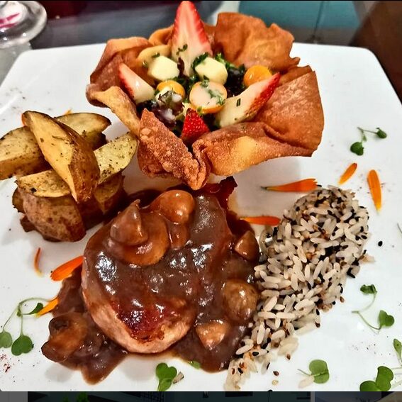 Plato fuerte para ceremonia de bodas